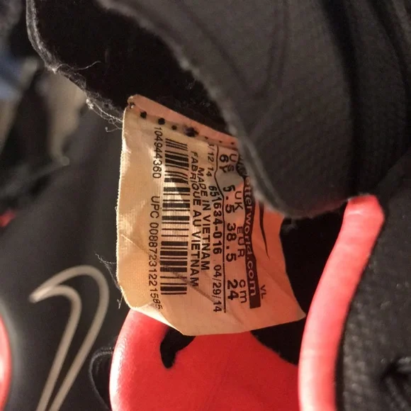 Soccer cleats - Picture 5 of 7